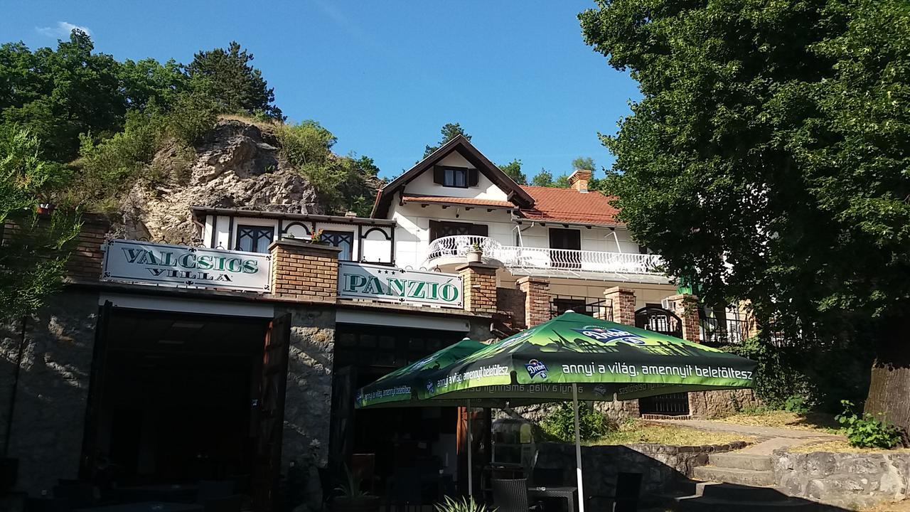 Valcsics Villa Panzio Pécs Extérieur photo